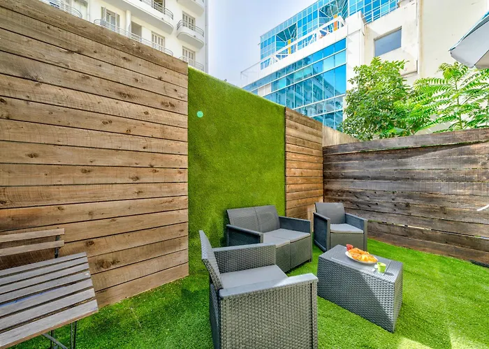 Proche Avec Jardin نيس