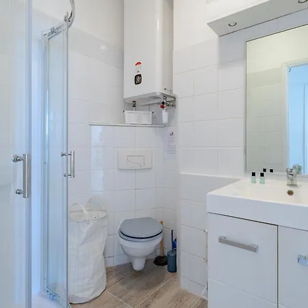 Apartment Proche Avec Jardin Nizza